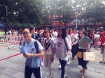 中招开考！郑州市区5万余名学生上考场（图） - 河南一百度