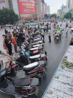 郑州交警成立突击队整治火车站地区交通秩序 - 河南一百度