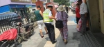 郑州10岁小女孩路口哭泣，原来是跟家人拌嘴跑了出来 - 河南一百度