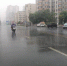 暴雨倾盆郑州断崖式降温10℃以上 多地有降雨、信阳和驻马店仍高温 - 河南一百度