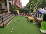 郑州6岁男孩子在幼儿园摔骨折，家长向园方讨说法 - 河南一百度