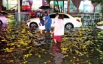 郑州昨迎大暴雨 短短3小时降雨量突破100毫米 - 河南一百度