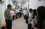 校领导到学生公寓走访慰问新生 - 河南大学