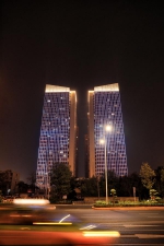 郑州270栋楼体景观照明提升 二七的夜景闪耀郑州 - 河南一百度