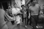 金视界丨历时23年，河南日报记者拍摄《生命的礼物》获27届摄影国展评委推荐作品 - 河南一百度