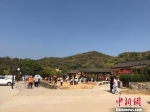 河南新县田铺大塆国庆掀起旅游热 - 中国新闻社河南分社