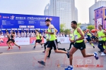“郑”在前行！2019郑州国际马拉松赛激情开跑 - 河南一百度