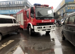 消防车“试驾”天荣汽配城：500米开了20分钟，驾驶员“一头汗” - 河南一百度