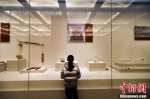 1月9日，《清高宗乾隆皇帝展》在郑州博物馆新馆持续展出。 - 中国新闻社河南分社