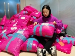 厉害！郑州25岁宝妈直播带货，4小时卖出3万件左右冬装 - 河南一百度