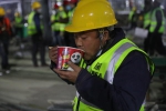 郑州“小汤山”建设已现雏形！工人24小时不停工，在岗位就餐 - 河南一百度