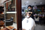 郑州理发店复工首日，部分店内预约排队人数已达百人 - 河南一百度
