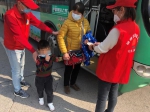 郑州一男童戴成人口罩乘公交险被拒提醒：最好戴儿童专用口罩 - 河南一百度