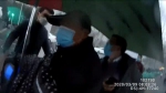 因在地铁口做了这件事，郑州一男子被罚1000元，车辆还被暂扣 - 河南一百度