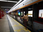 探访|郑州地铁新规施行首日，乘客还有哪些不文明行为？ - 河南一百度