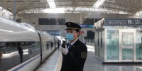 郑州火车站：对中转旅客逐一测温，未发烧旅客要在定点区域候车 - 河南一百度