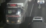 疯狂!一晚上6个小时中，郑州有11家清运公司的81辆渣土车闯禁行被拍 - 河南一百度