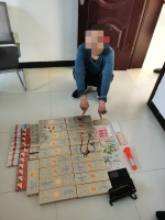 两天砸烂25辆汽车玻璃疯狂盗窃，新密警方全力抓贼 - 河南一百度