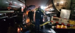 郑州雨夜，油罐车高速上侧翻泄漏，33吨柴油连夜倒罐转运 - 河南一百度