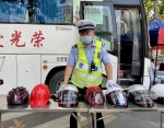 郑州交警5问5答告诉你：这样买头盔不踩坑 - 河南一百度