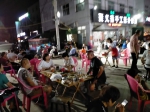 夜游记丨郑州“夜市经济”走红， 摊贩线上线下销售 - 河南一百度