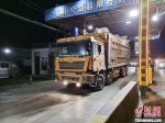 河南严打货运“百吨王” 3069家道路运输企业被约谈 - 中国新闻社河南分社