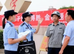11个考区120个考点 郑州警方每个考点安排2名交警疏导交通 - 河南一百度