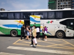 暗访丨多辆客运大巴当街揽客 郑州这个加油站附近成“聚点” - 河南一百度