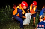 抗洪一线：豫救援力量在皖快速处置蓄洪区突发管涌 - 中国新闻社河南分社