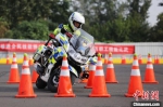 交警驾驶大比武:“铁骑”漂移上演“速度与激情” - 中国新闻社河南分社