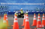 交警驾驶大比武:“铁骑”漂移上演“速度与激情” - 中国新闻社河南分社