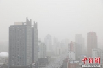 大风、沙尘来袭 河南部分区域出现重度污染 - 中国新闻社河南分社