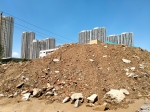 郑州一路段施工大量黄土裸露，未覆盖防尘网 - 河南一百度