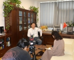 王学路接受《河南日报》记者专访 - 河南大学