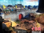 600多岁的古城墙上逛“夜场”啥感觉？ - 中国新闻社河南分社