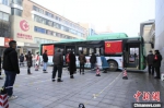 郑州：公交车“变身”便民暖民核酸检测点 - 中国新闻社河南分社