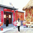 如果年有颜色 那就是这抹中国红了！郑州街头年味儿扑面而来，节日氛围让人喜上心头 - 河南一百度