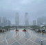 雨天中，郑州东站“双子塔”成“仙塔” - 河南一百度