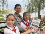 红旗渠的照片登上了教科书 刘剑昆 摄 - 中国新闻社河南分社
