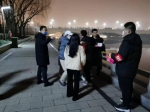 昨晚，郑州100余人夜查CBD区域，劝导上千人，暂扣2箱烟花爆竹 - 河南一百度