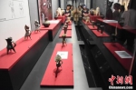 馆藏的夏代陶器和青铜器。王宇 摄 - 中国新闻社河南分社