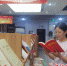 中学生在长葛市新华书店阅读。 左瑛君 摄 - 中国新闻社河南分社