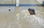 一场大雨郑州浇出11处积水 为啥积水咋整改都搞清楚了 - 河南一百度