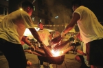 香港百年“客家村落”举行火龙祈福 与市民和游客一起赏月庆中秋 - 河南一百度