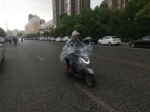 电闪雷鸣！郑州阵雨、雷暴大风“到货” - 河南一百度