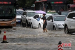 受超强台风“利奇马”影响 多地现暴风雨天气 - 中国新闻社河南分社