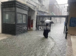 暴雨、大暴雨、局部特大暴雨 郑州人今夜明天非必要不出门 - 河南一百度